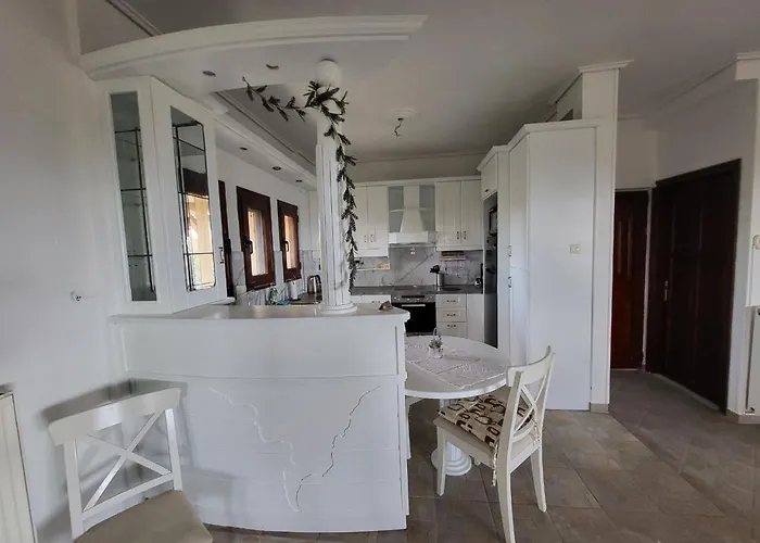 Paradies Villa Káto Lekhónia